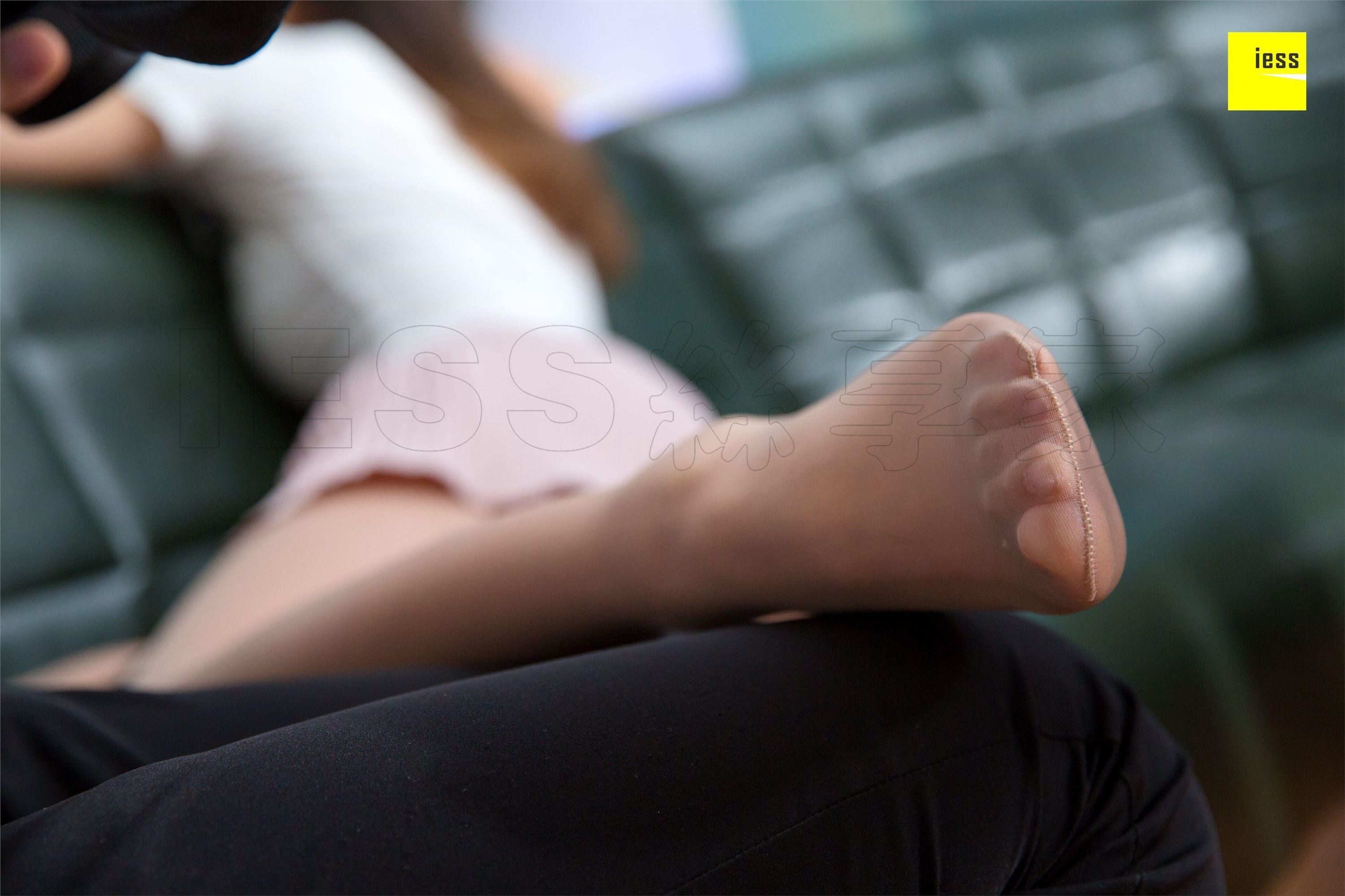 IESS异思趣向  2018.08.22《魔鬼周三》特刊32期：秋秋 摄影师约我去KTV